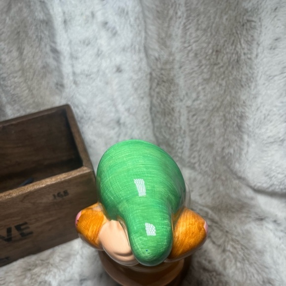 Disney Bashful Dwarf Snow White Ceramic Figurine Figure Green Hat Vintage - Picture 7 of 11